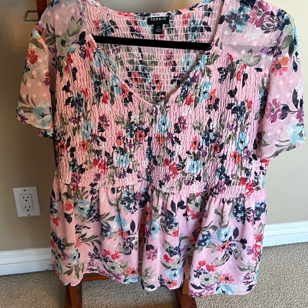 Floral chiffon cinched blouse